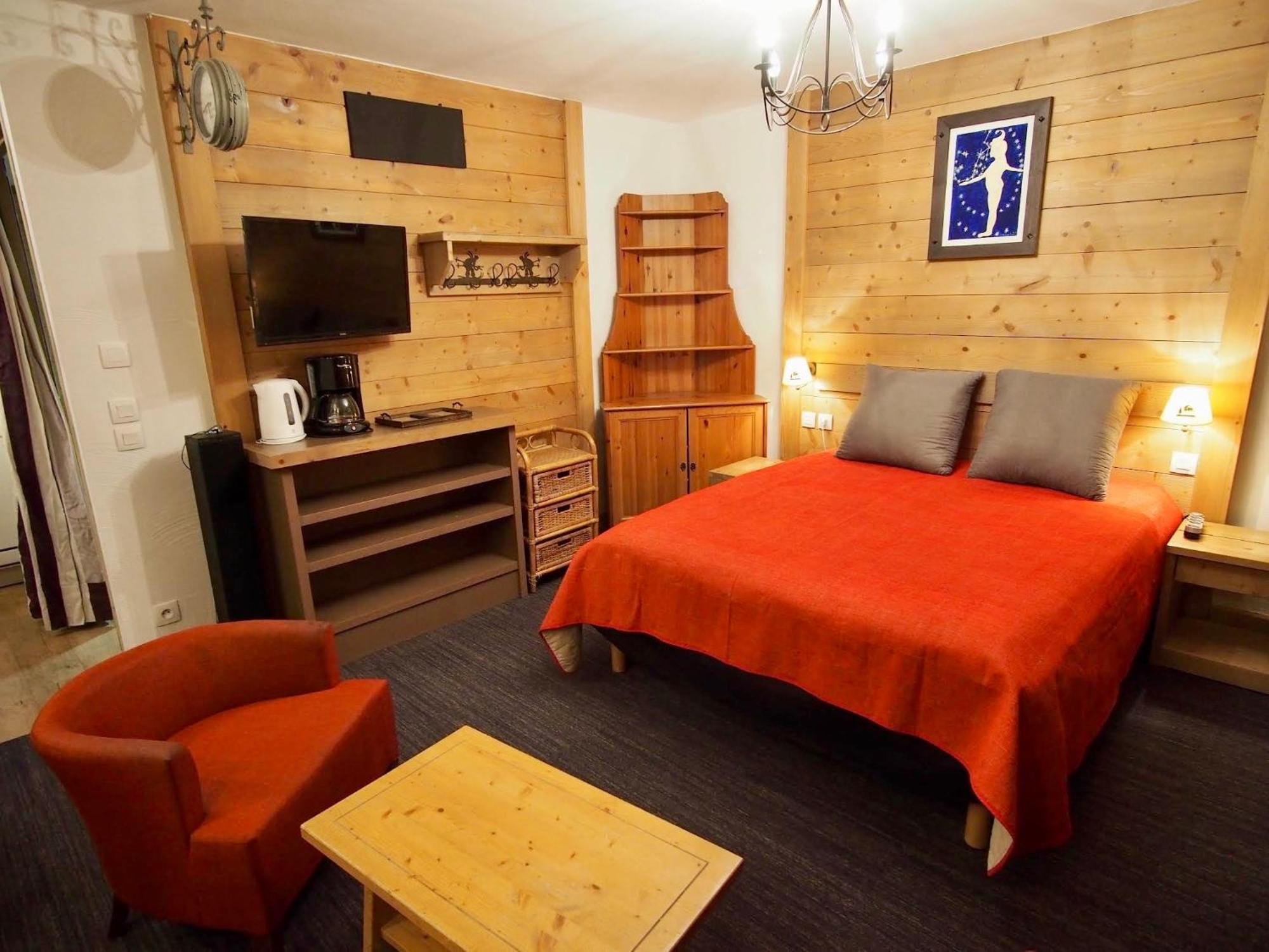 Risoulski Antares - Piscine Et Sauna ภายนอก รูปภาพ